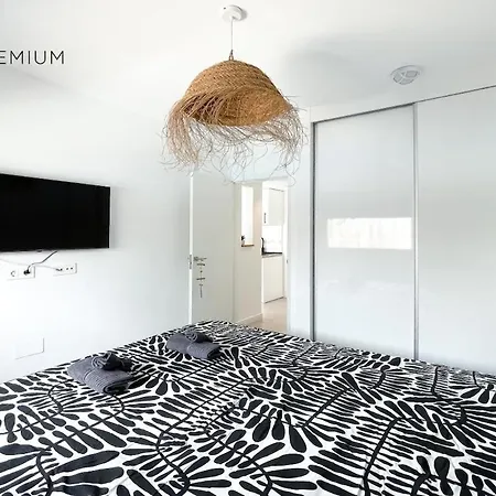 B-rent Bristol Zen Premium Corralejo